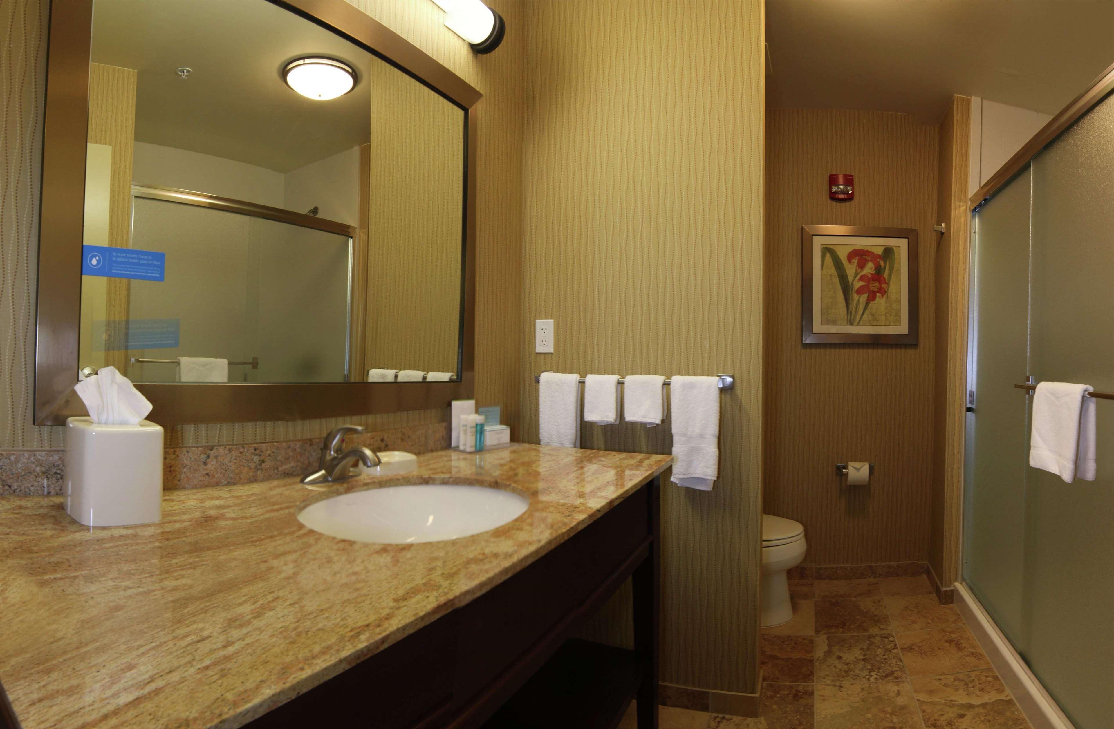 Hampton Inn&Suites Grand Forks Exterior foto