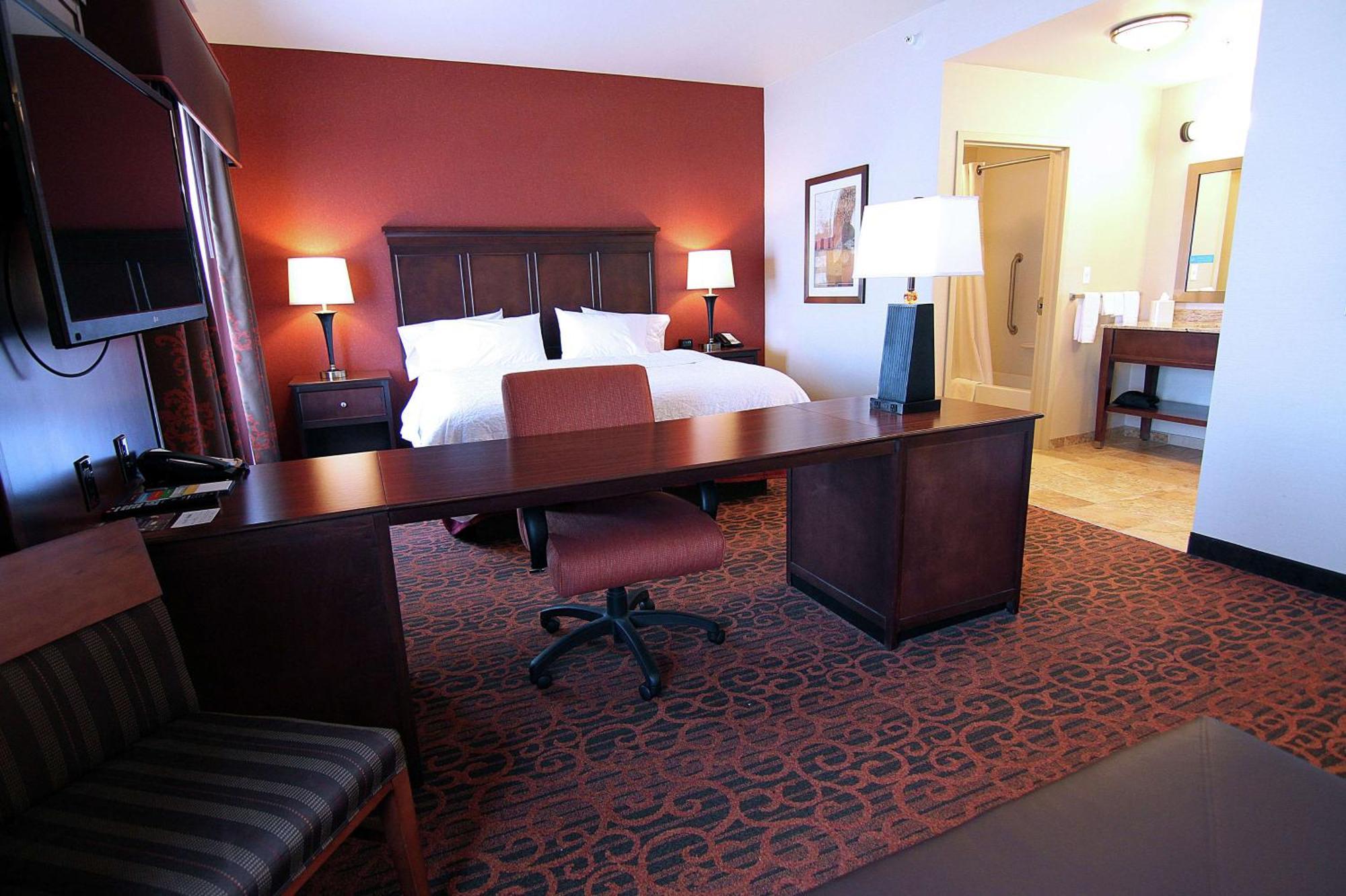 Hampton Inn&Suites Grand Forks Exterior foto