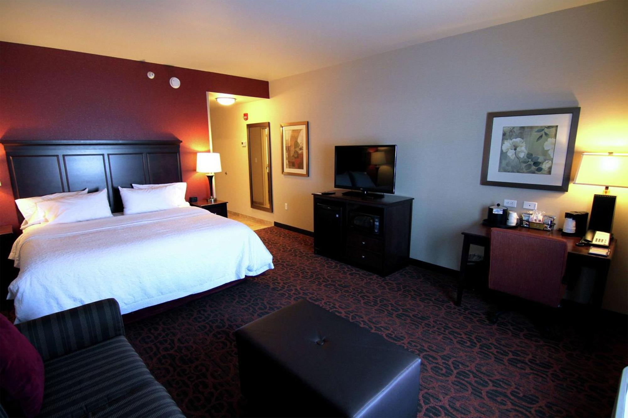 Hampton Inn&Suites Grand Forks Exterior foto