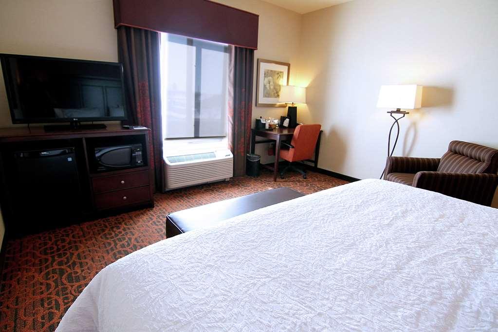 Hampton Inn&Suites Grand Forks Zimmer foto
