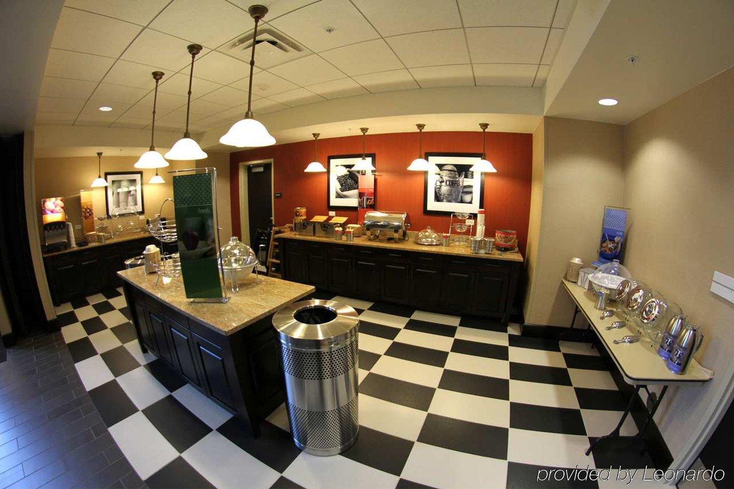 Hampton Inn&Suites Grand Forks Exterior foto