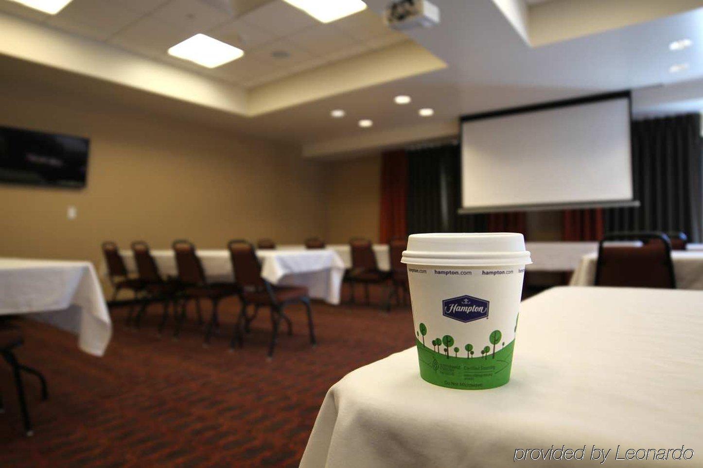 Hampton Inn&Suites Grand Forks Exterior foto